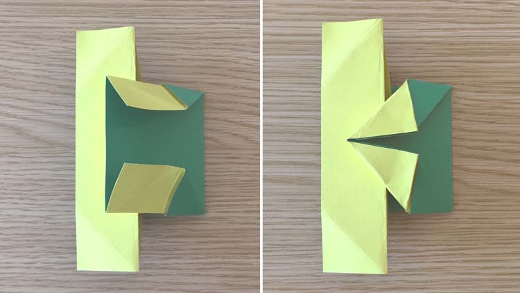 折据の折り方7：上下を折りたたみ、対角線をさらにたたむ